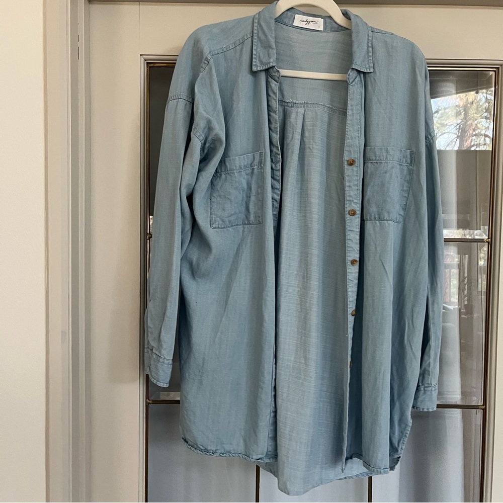 CJLA ari chambray top